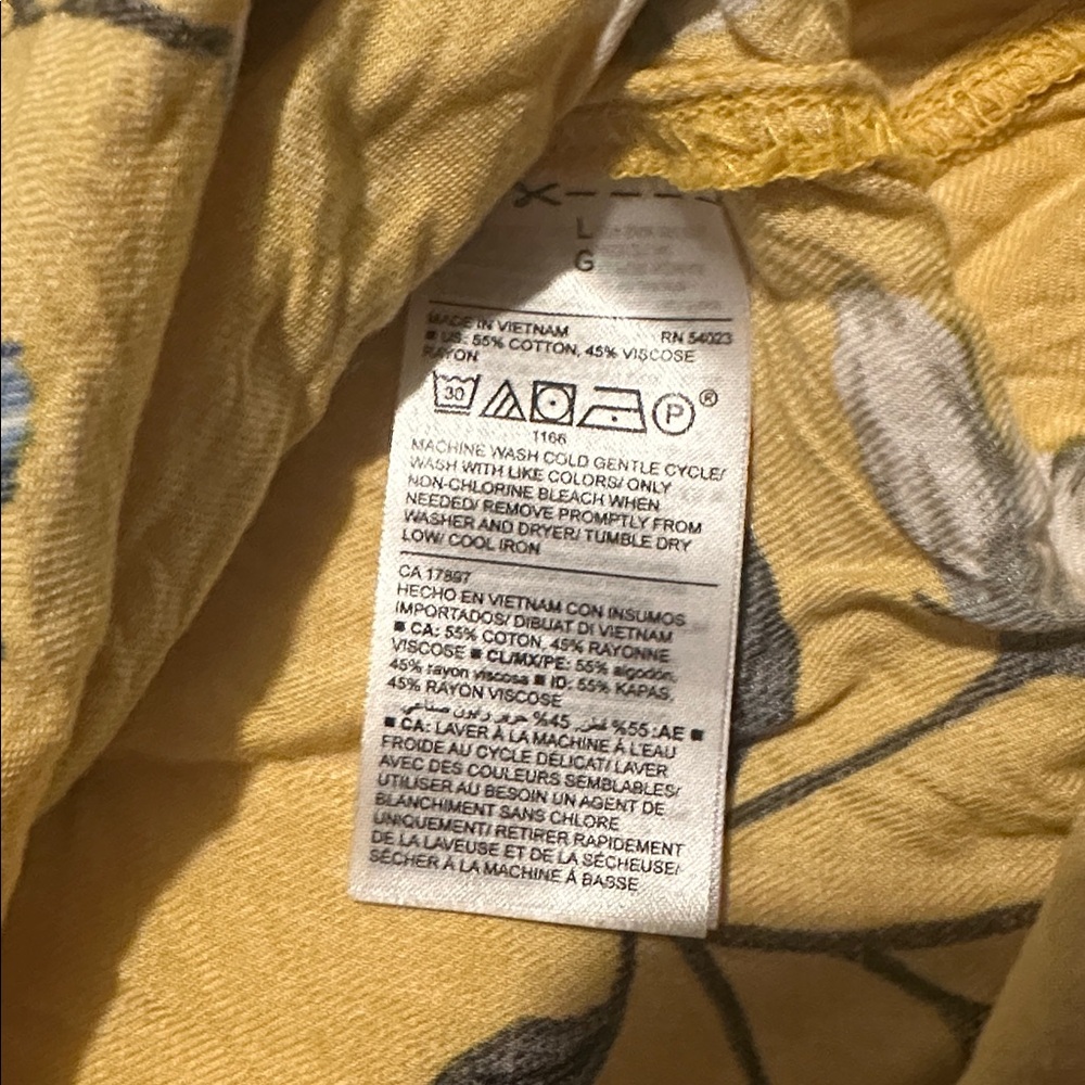 Old Navy Floral Yellow Blouse - Picture 4 of 4